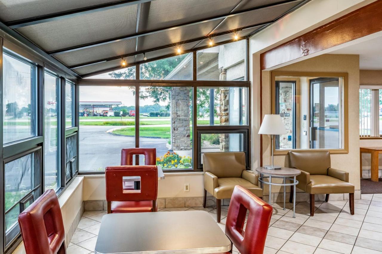 Red Roof Inn Columbus - Taylorsville Ngoại thất bức ảnh