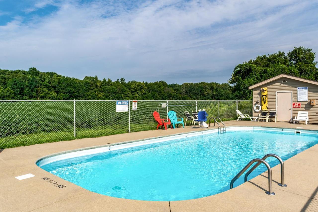 Red Roof Inn Columbus - Taylorsville Ngoại thất bức ảnh