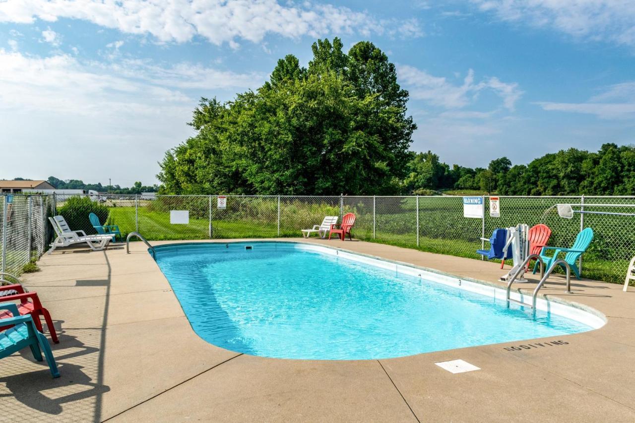 Red Roof Inn Columbus - Taylorsville Ngoại thất bức ảnh