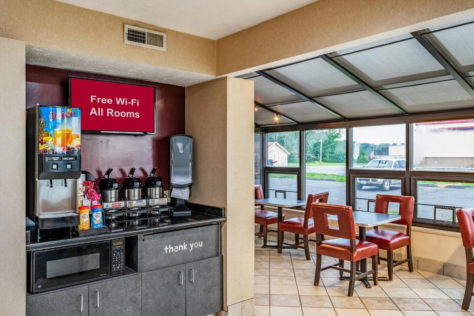 Red Roof Inn Columbus - Taylorsville Ngoại thất bức ảnh