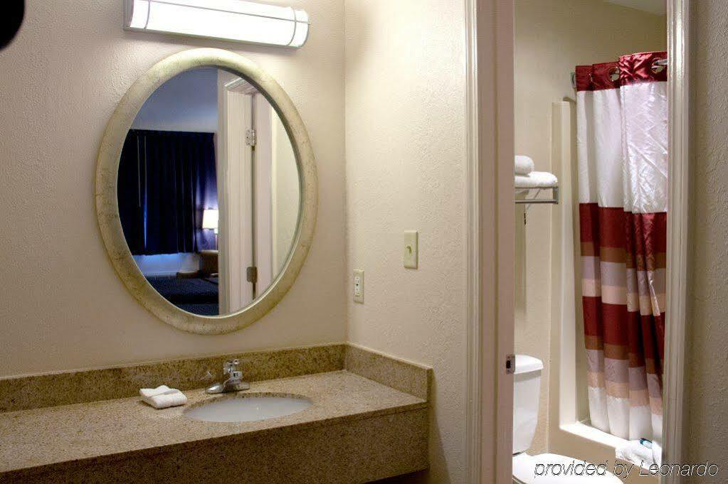 Red Roof Inn Columbus - Taylorsville Ngoại thất bức ảnh
